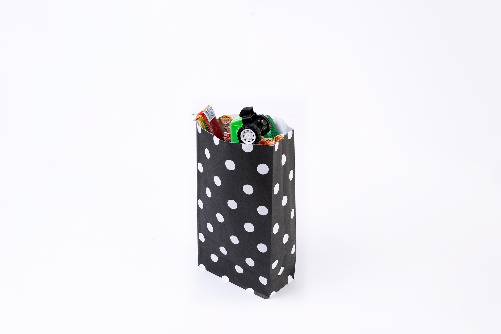 BOLSA_FC #01_BOLSA 16X28X8 C/ MOTAS NEGRO_16X28,5X8CM